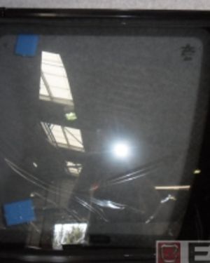 WINDOW 550 X 500 CURVED LH
