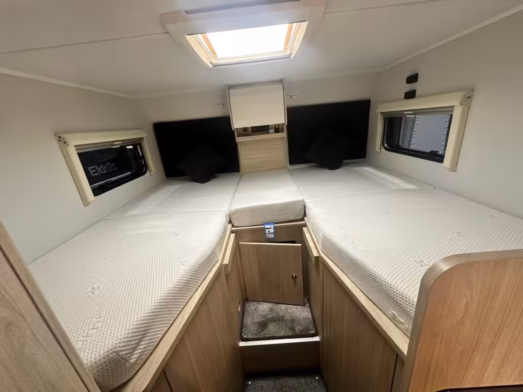 Elddis Autoquest APEX 194 2026 New 11