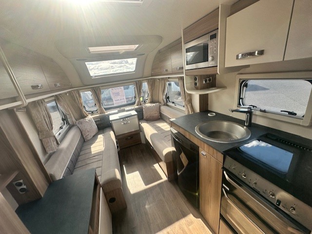 Swift Aventura A2 2021 6