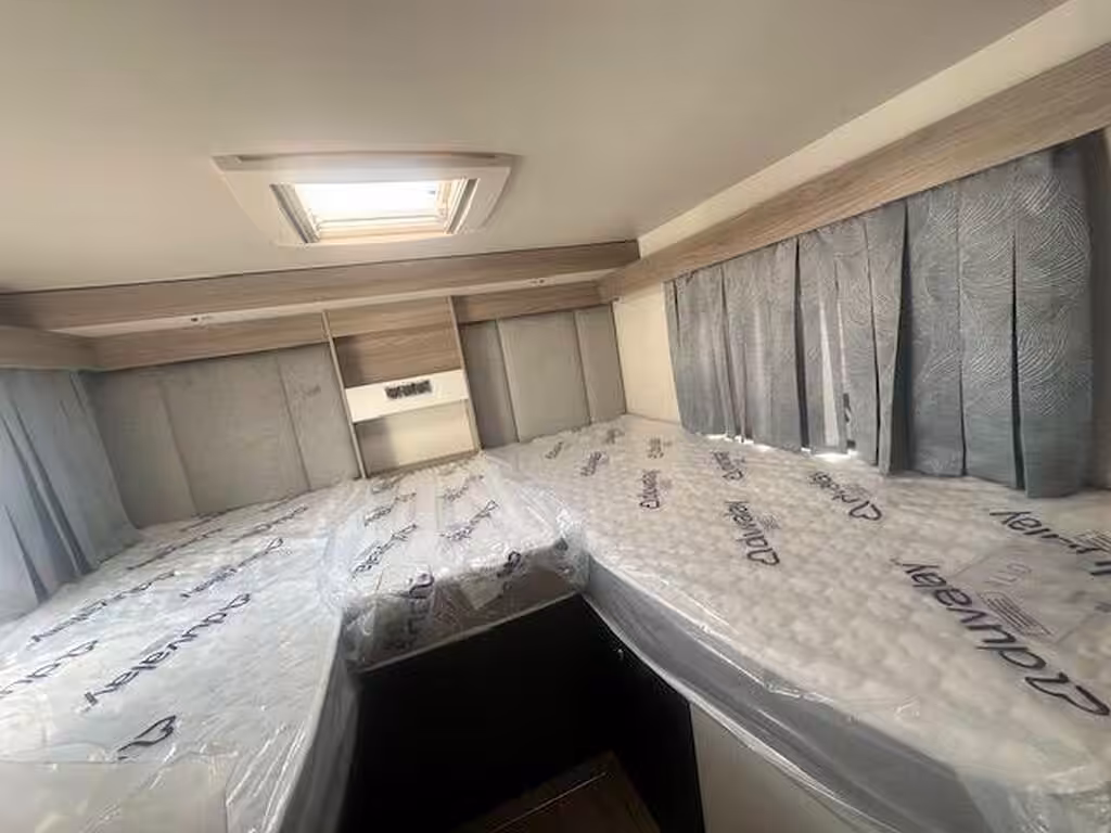 Swift Voyager 485 2026 NEW 16