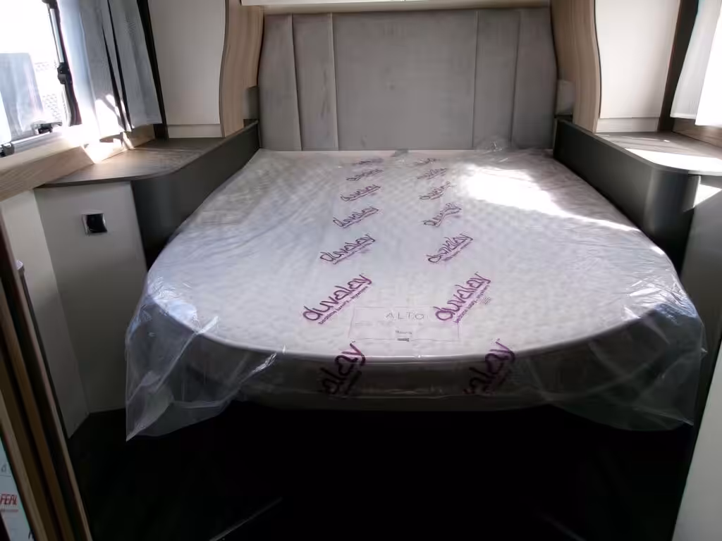 Swift Voyager 494 2026 New 10