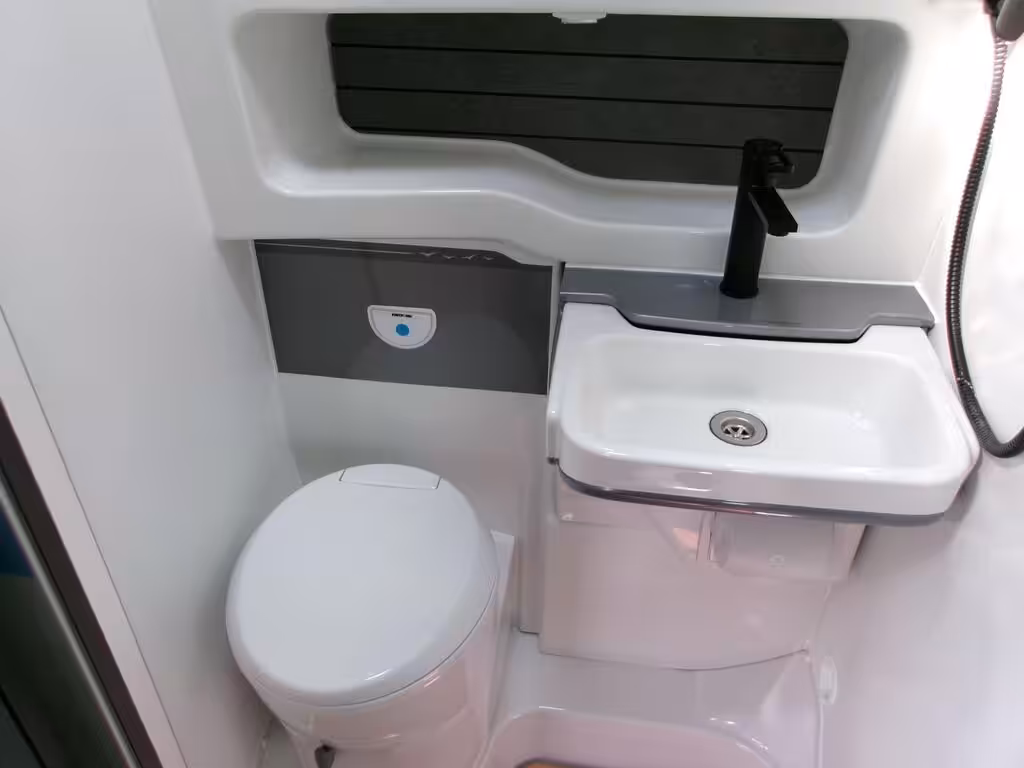 Swift Voyager 494 2026 New 13