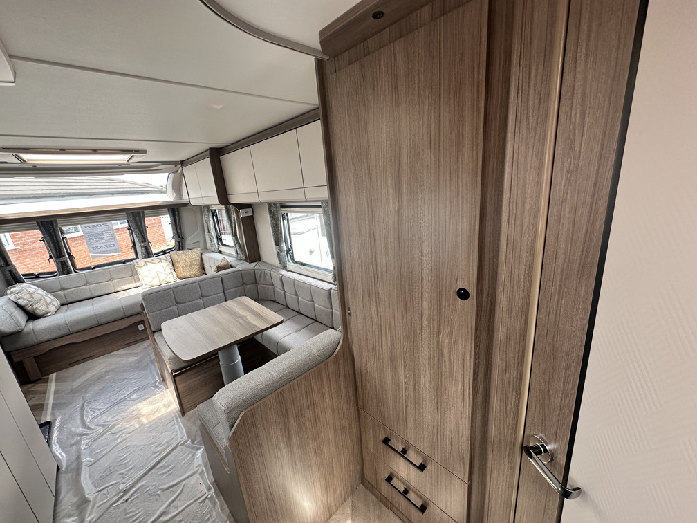 Coachman Acadia 660 Xtra 2026 13