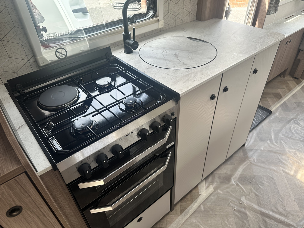 Coachman Acadia 660 Xtra 2026 8