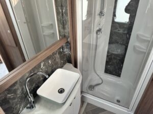 Coachman VIP 460 2026 13