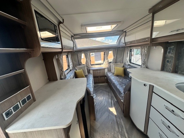 Coachman VIP 460 2026 5
