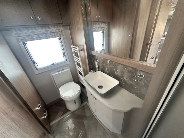 Coachman VIP 520 2026 11