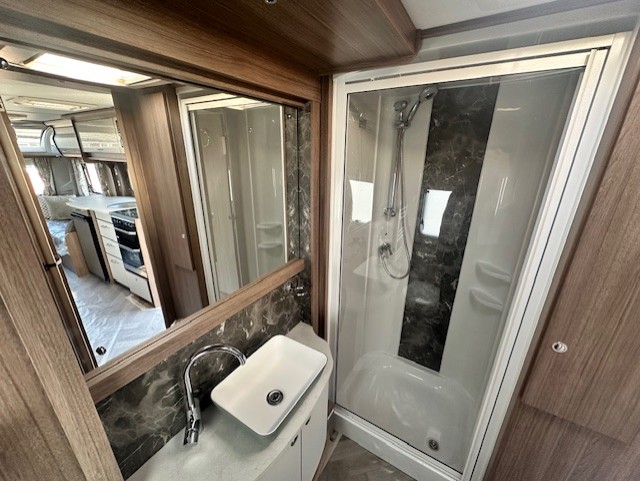 Coachman VIP 520 2026 12