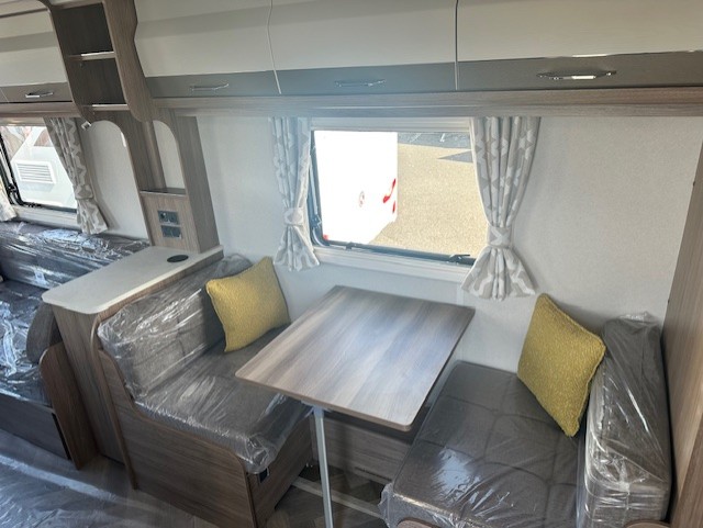 Coachman VIP 520 2026 5
