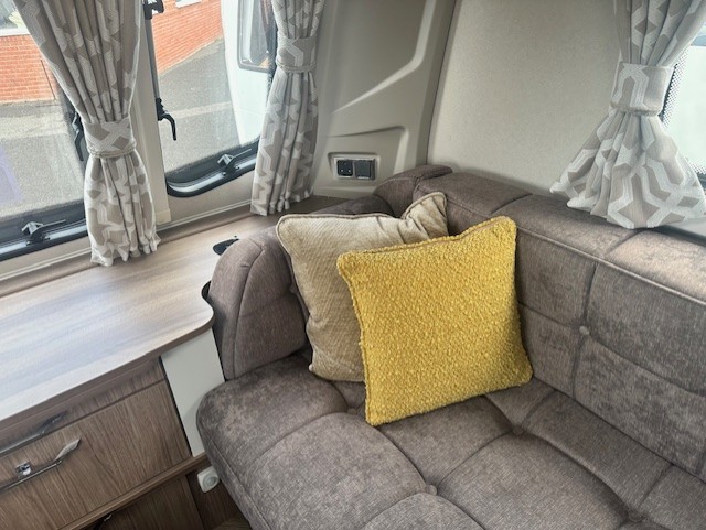 Coachman VIP 545 2026 5