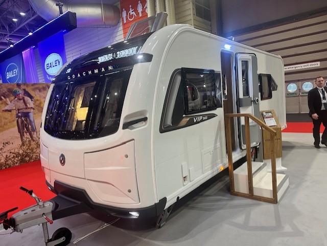 Coachman VIP 565