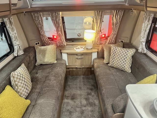 Coachman VIP 565 2018 8