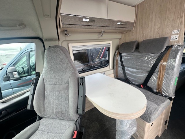 Elddis Autoquest CV80 2026 10