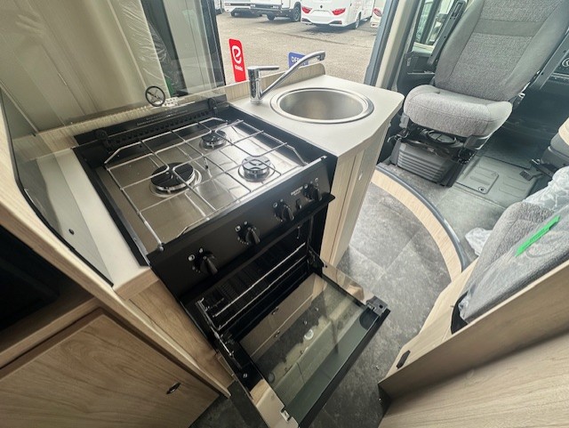 Elddis Autoquest CV80 2026 8