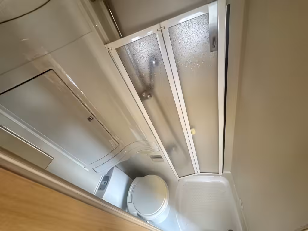 Elddis Avante 372 2012 12
