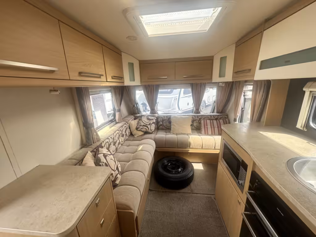 Elddis Avante 372 2012 13