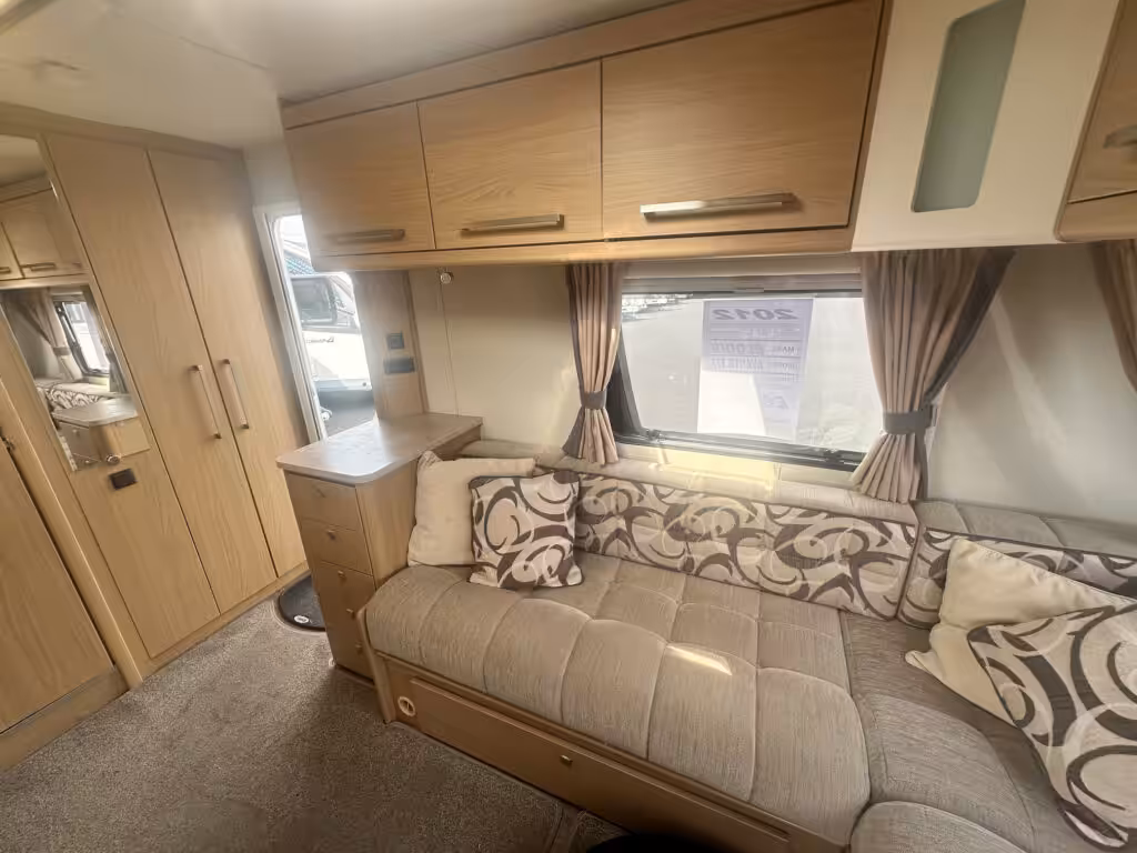 Elddis Avante 372 2012 8
