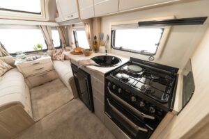 Elddis Avante 550 2025 4
