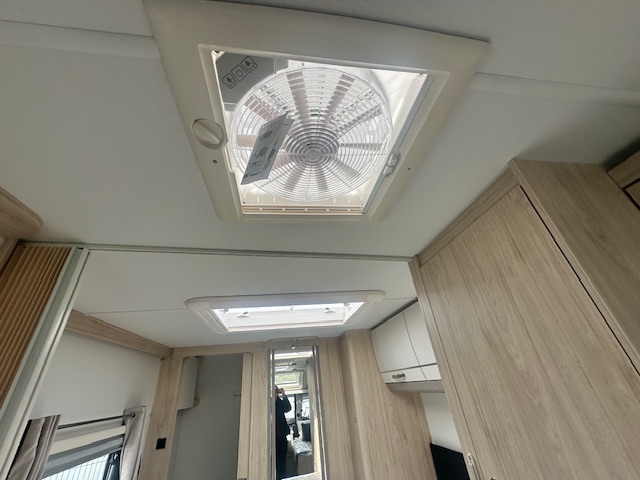 Elddis Avante APEX 554 2026 11