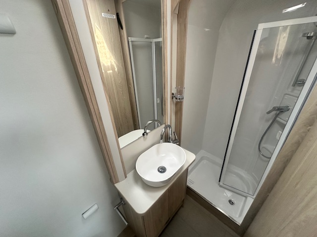 Elddis Avante APEX 554 2026 8