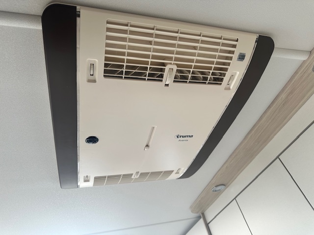 Elddis Avante APEX 868 2026 16