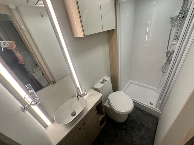 Elddis Avante Apex 840 2026 8