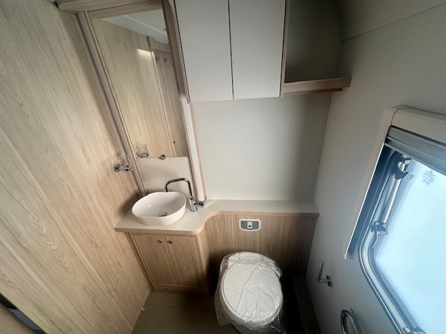 Elddis Crusader Hurricane 2026 11