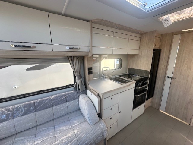 Elddis Crusader Hurricane 2026 6