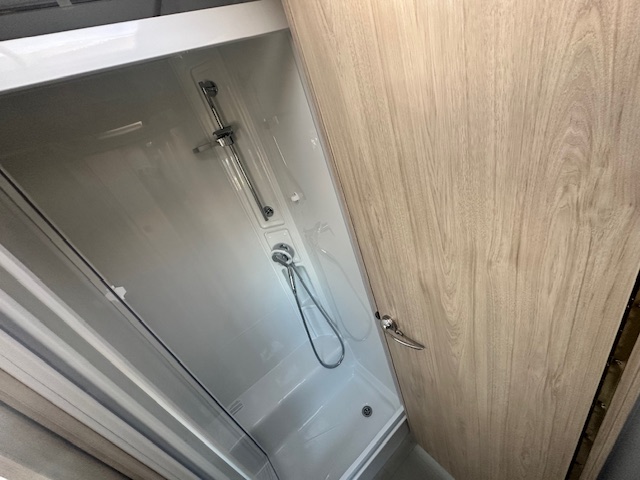 Elddis Crusader Shamal 2026 12