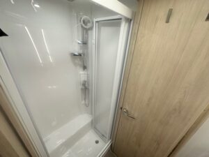 Elddis Crusader Shamal 2026 13