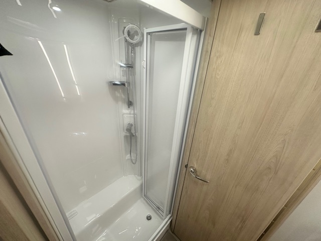 Elddis Crusader Shamal 2026 13