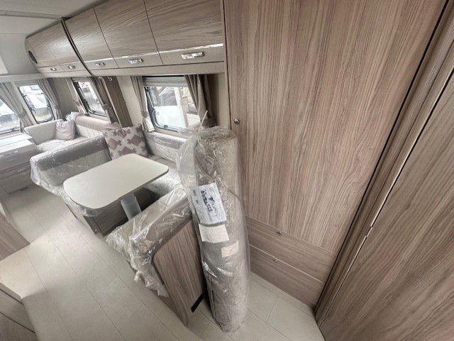 Elddis Supreme 840 2022 6