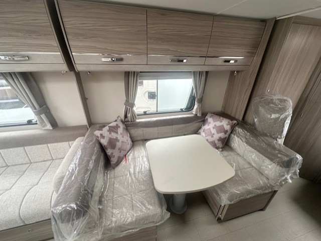 Elddis Supreme 840 2022 8