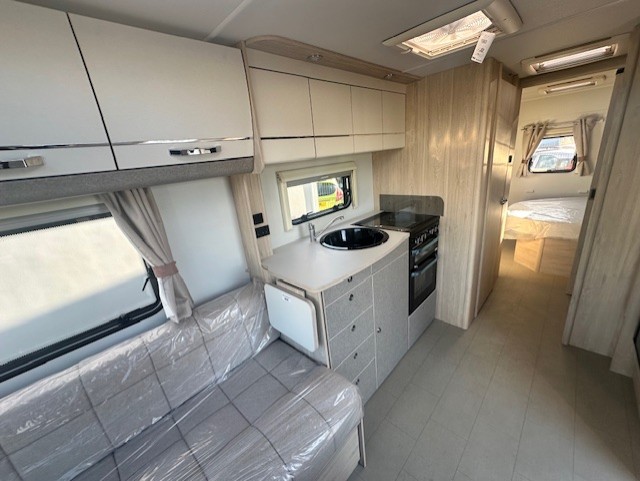 Elddis Whirlwind Evolve 860 2026 5