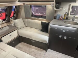 Swift Challenger 560 2026 6