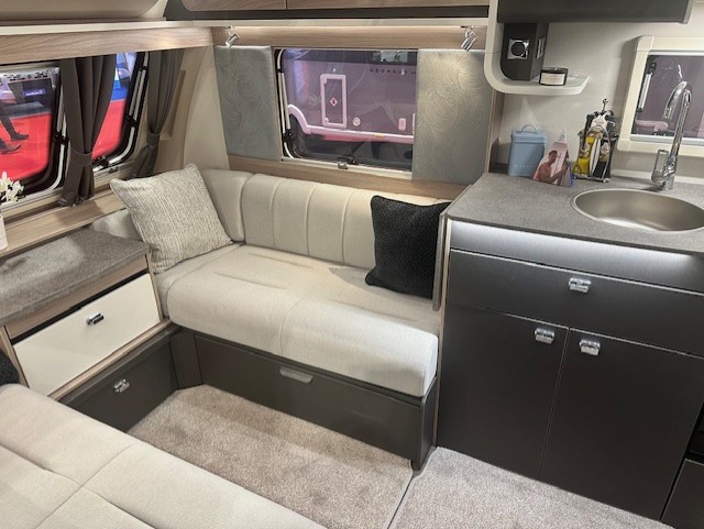 Swift Challenger 560 2026 6