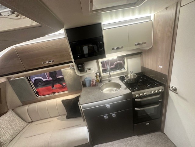 Swift Challenger 560 2026 7