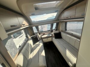 Swift Challenger 590 2026 5