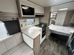 Swift Conqueror Grande 580 2026 6