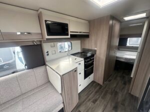 Swift Conqueror Grande 650L 2026 5