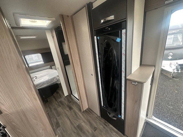 Swift Conqueror Grande 650L 2026 6