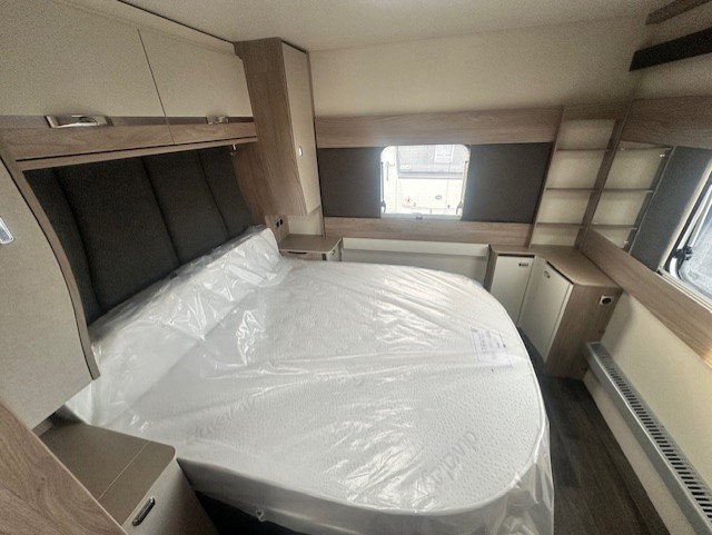 Swift Conqueror Grande 650L 2026 8