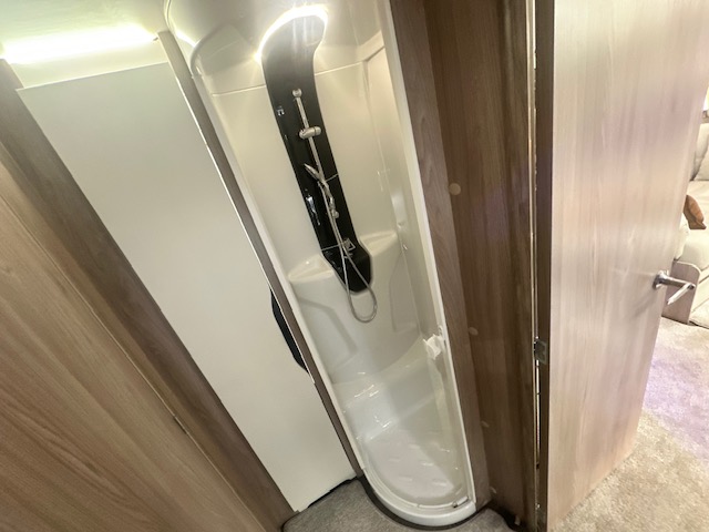 Swift Elegance Grande 835 2026 9