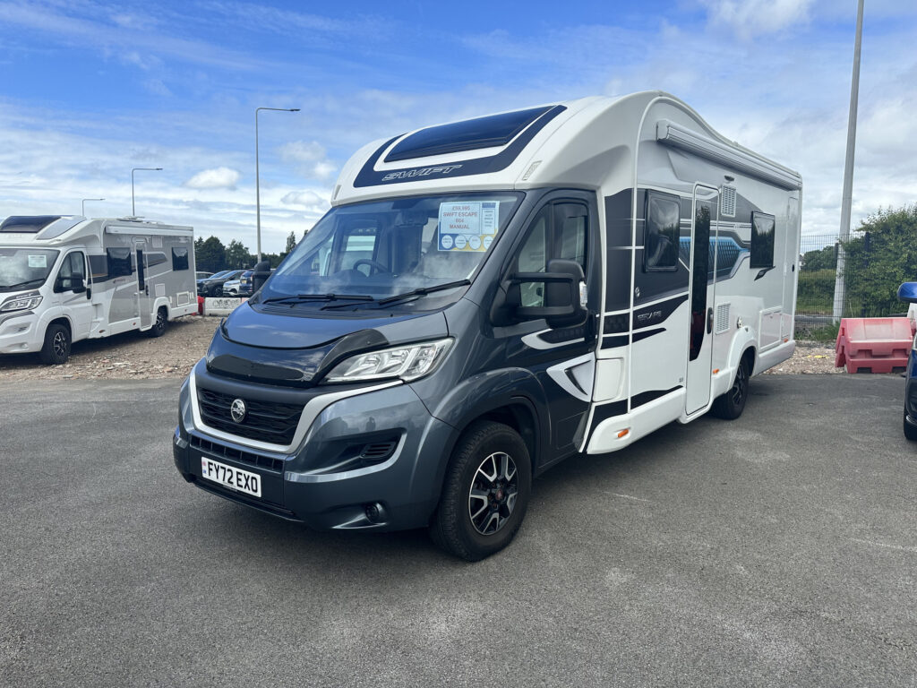 Swift Escape 664