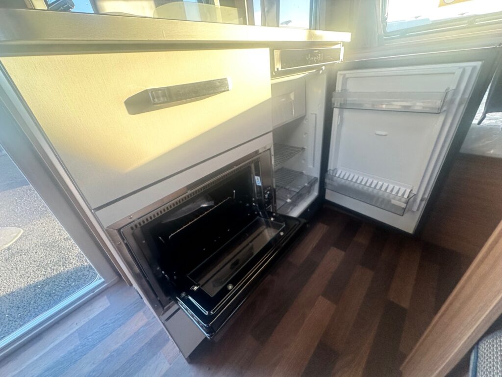 Weinsberg CaraOne 390 QD 2024 7