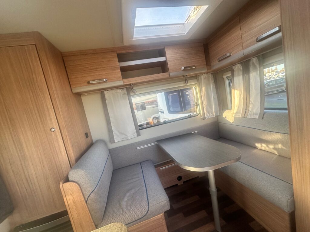 Weinsberg CaraOne 390 QD 2024 8
