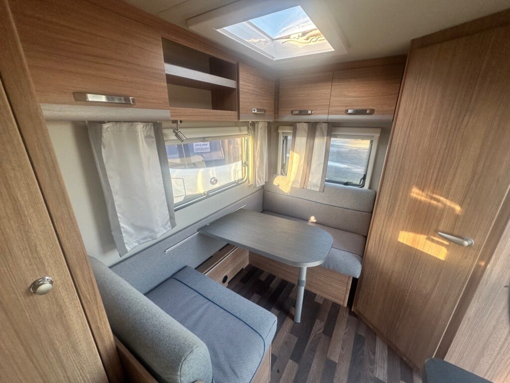 Weinsberg CaraOne 390 QD 2024 9